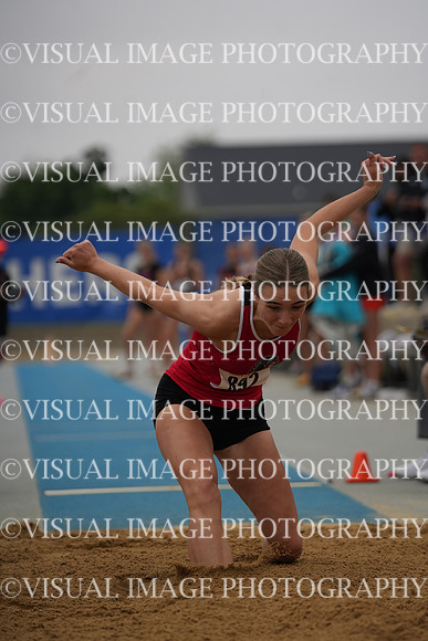 ILTKG26_LJUMP_F10025