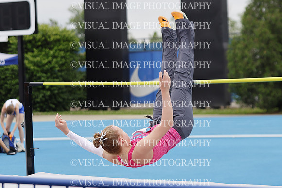ILTKG26_HJUMP_F30028