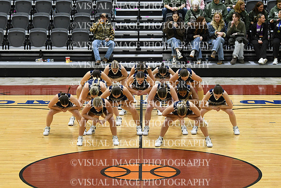 256_UW_Stout_YP_5578