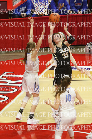 IHSA19_BKG_F330577